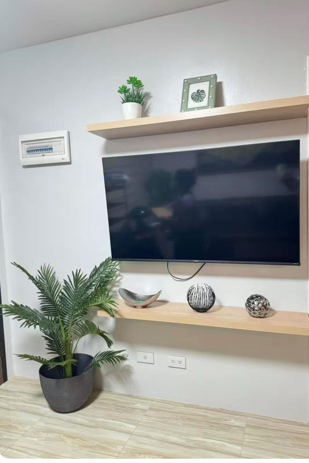 Cozy 2Br With Free Pool Beside Sm City Mall Davao Bagian luar foto